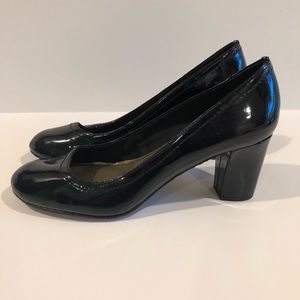 Anne Klein Black Pumps Size 7